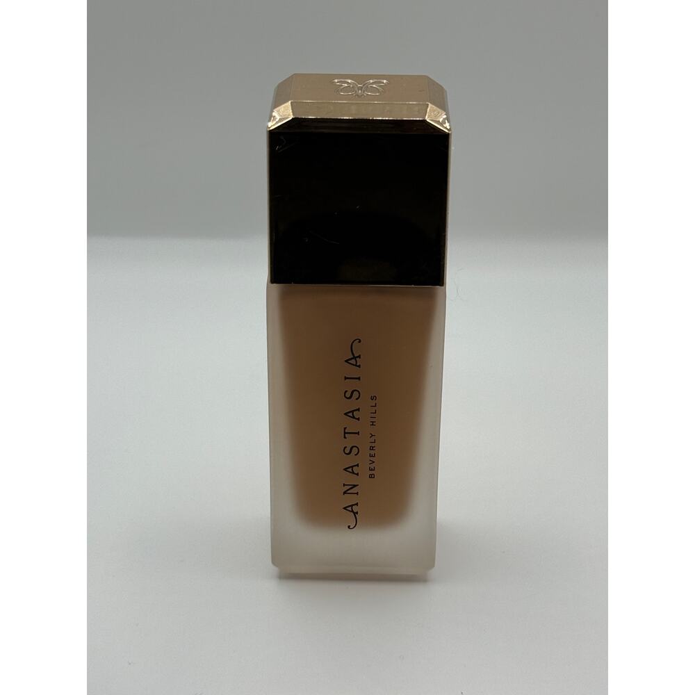 Anastasia "3CR" Impeccable Blurring Second-Skin Matte Foundation - Picture 5 of 5